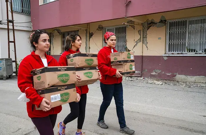 menstrual justice activists in turkey take materials to women and girls in a disaster zone