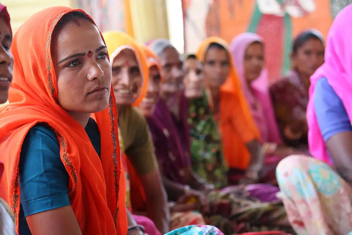 A village council head from a village in Alwar district of Rajasthan in India attends a meeting organized by UN Women’s partner The Hunger Project, to develop her leadership skills. Women get together to discuss priority issues and find solutions to problems such as alcoholism, lack of roads or drinking water. 