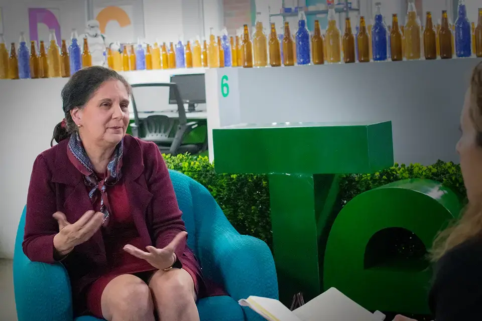 María-Mercedes-Zaghi-WEB-02.png