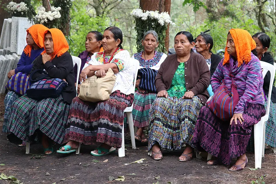 demecia_yat_guatemala_web_03.png