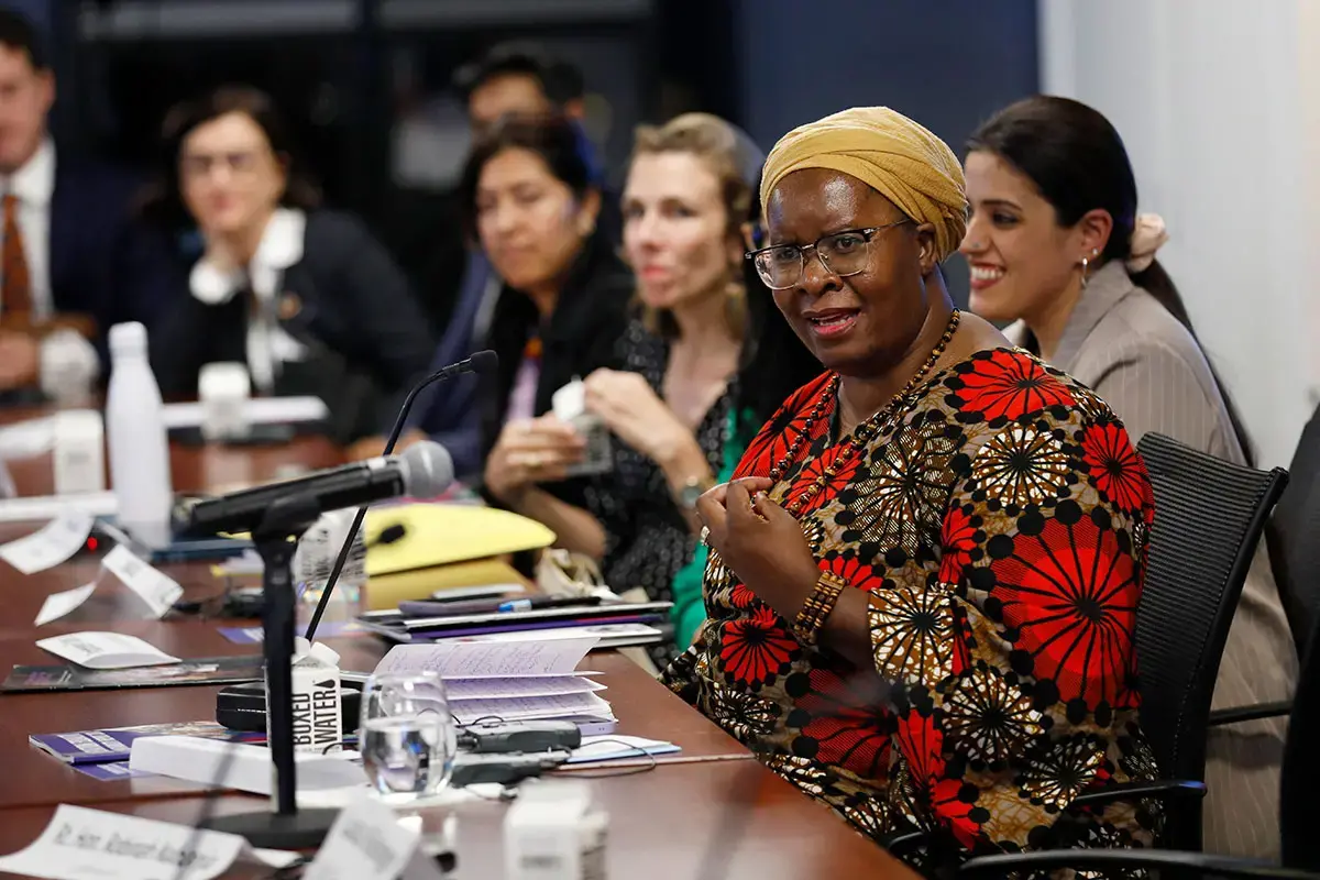La Directrice exécutive adjointe d’ONU Femmes, Nyaradzayi Gumbonzvanda, prenant la parole lors du dialogue de haut niveau Génération Égalité en marge du Sommet pour l’Avenir, organisé par ONU Femmes le 22 septembre 2024. Photo : ONU Femmes/Ryan Brown