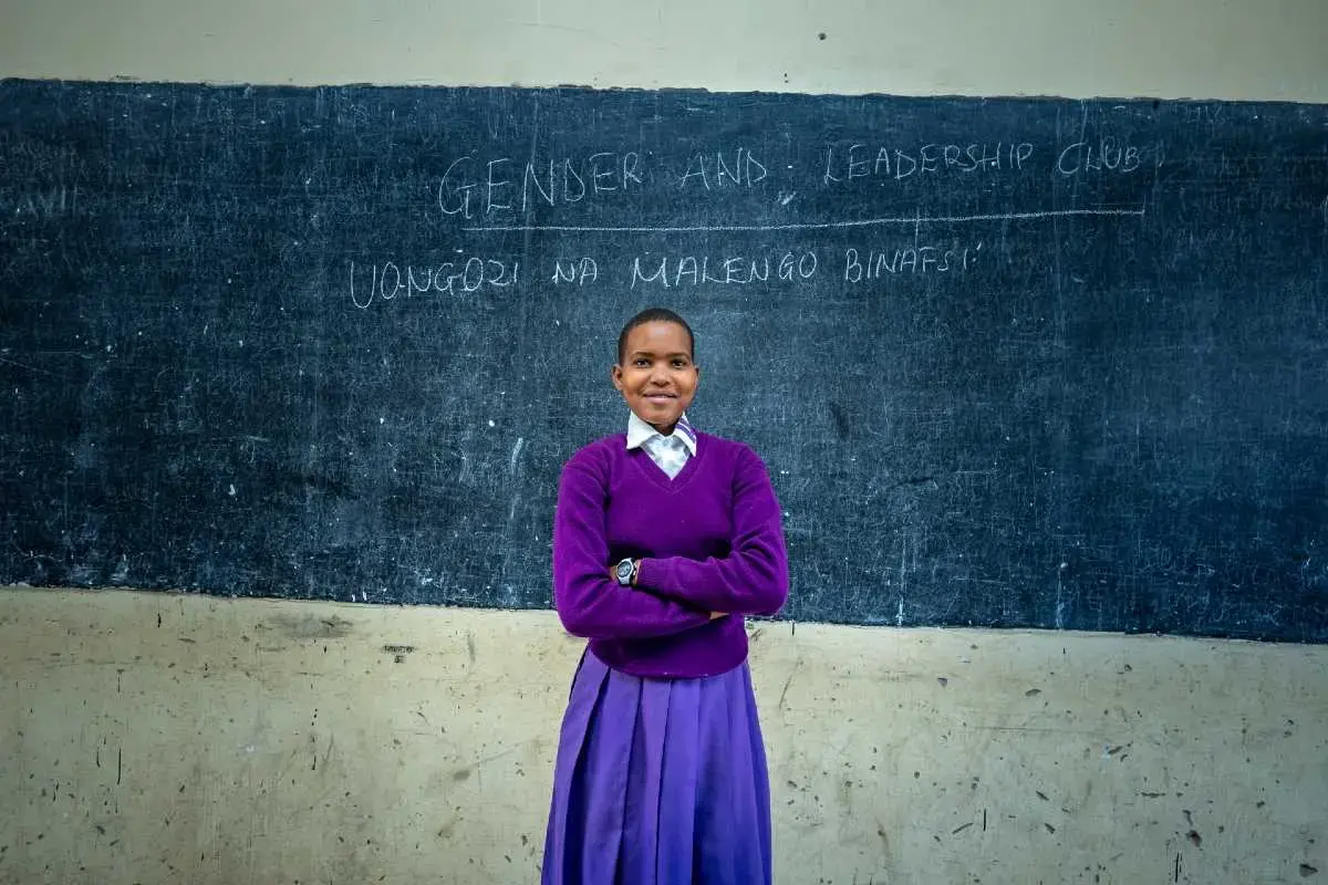 A young UN Women beneficiary receives training in Ikungi, Tanzania. Photo: Un Women.