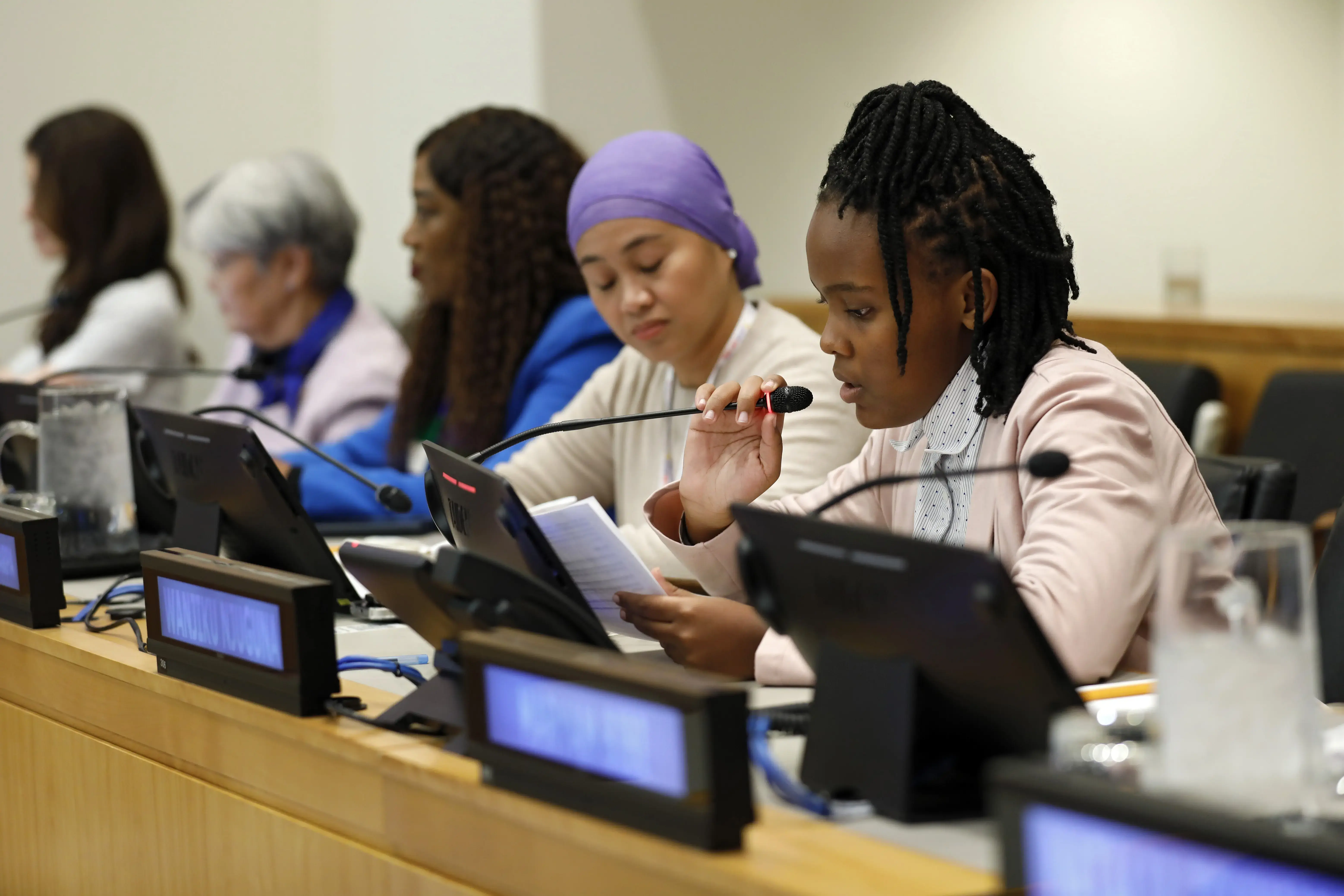 Wanjiku Njuguna, Coding student and youth advocate, Kenya, speaking at the ‘Intergenerational approaches to access to justice across the life-course’ event on 13 March, at CSW70. Photo: UN Women/Ryan Brown